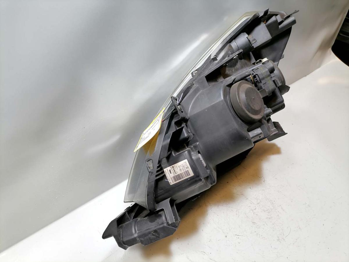 Renault Clio III original Scheinwerfer rechts 8200261610 Halogen BJ05